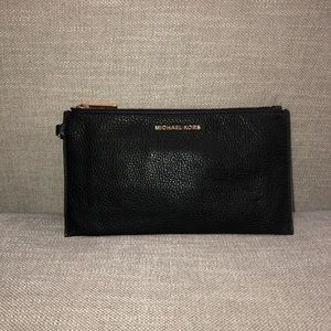 Michael Kors Mercer Large Pebbled Leather Wristlet
